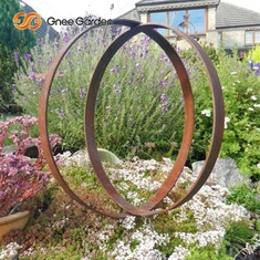 تمثال كبير الحجم للديكور الخارجي بدائرة دائرية مجردة من الفولاذ الصدئ تمثال كورتن الصلب الحديث