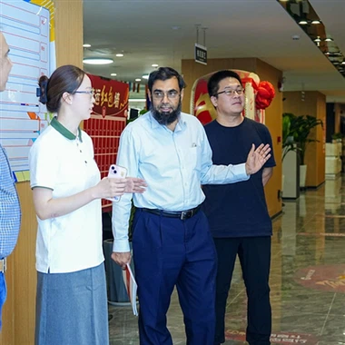 شحن 80 وعاء زراعي كبير من الفولاذ المقاوم للصدأ إلى باكستان